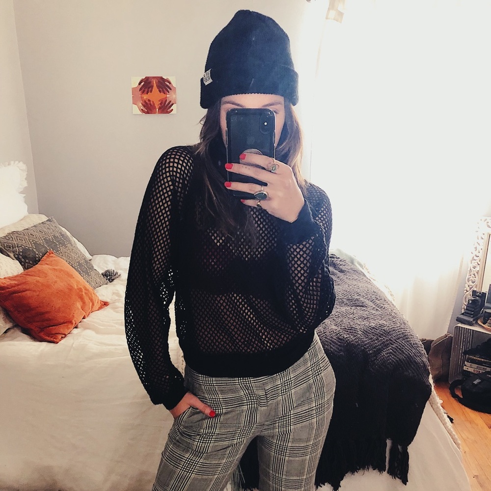 Mesh pullover